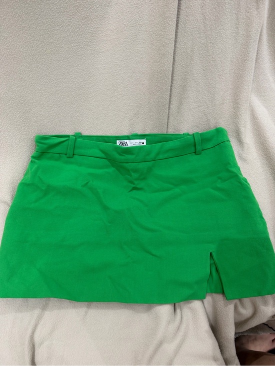Zara Pants - Zara Bright Green Mini Skort with Subtle Front Slit